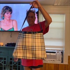 Burberry purse